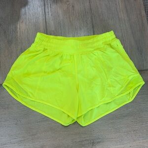 Lululemon Neon Yellow Hotty Hot Shorts 4” | Size 8 Tall